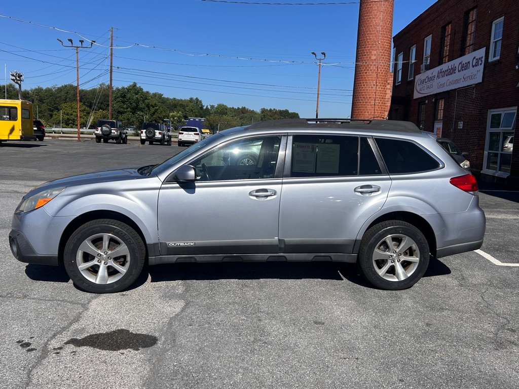 Photo 2 of this SUBARU OUTBACK