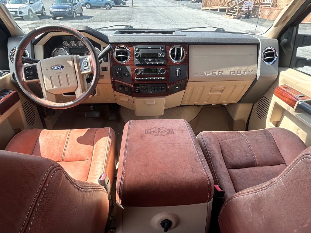 Photo 12 of this FORD F-350 SUPER DUT