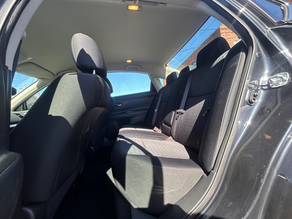 Photo 12 of this NISSAN ALTIMA