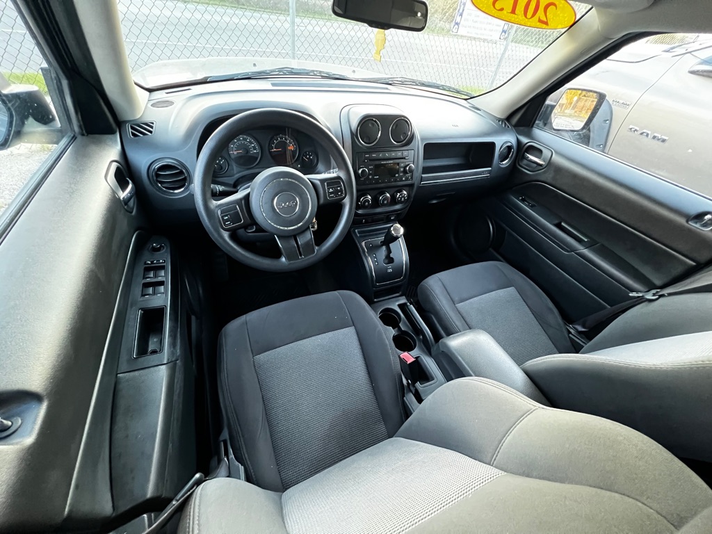 Photo 12 of this JEEP PATRIOT