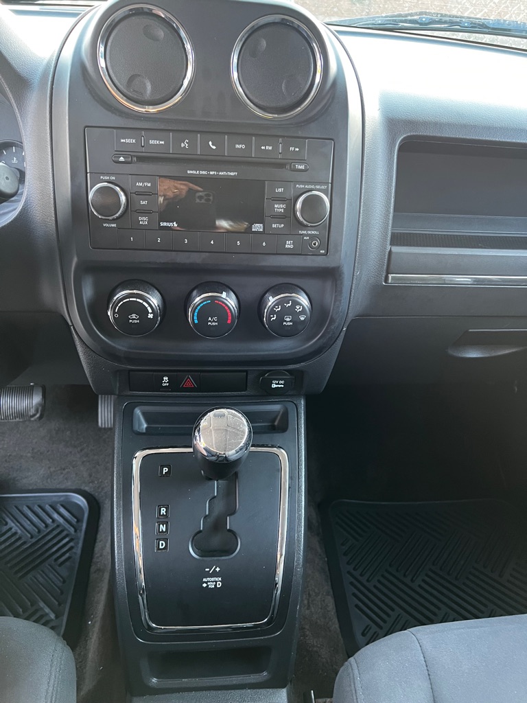 Photo 9 of this JEEP PATRIOT