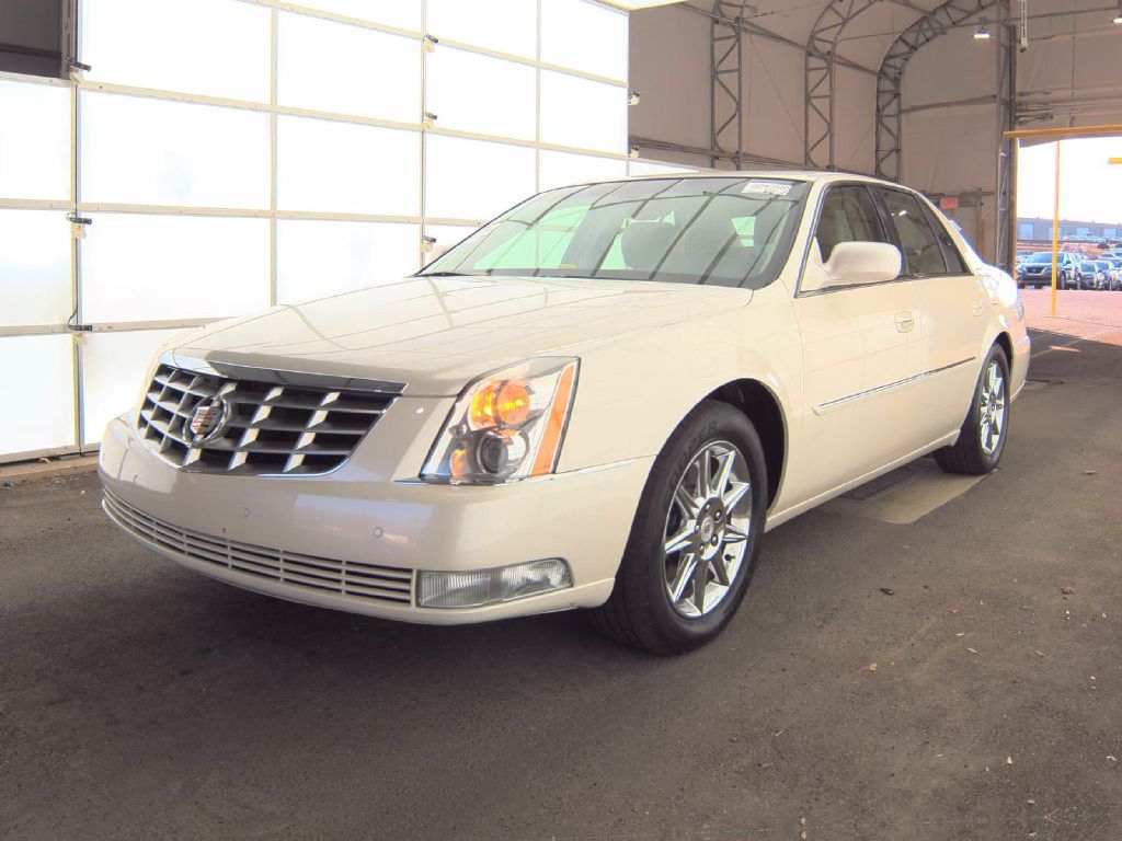 2010 Cadillac DTS Luxury FWD