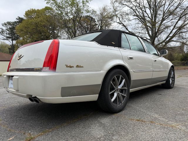 2011 Cadillac DTS FWD