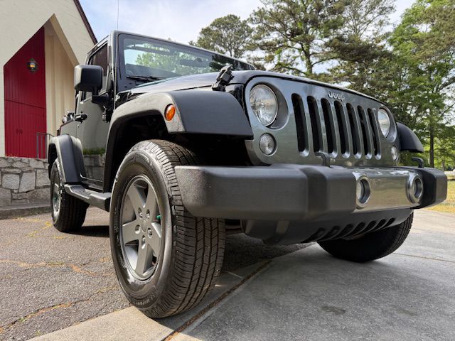 2010 Jeep Wrangler #13
