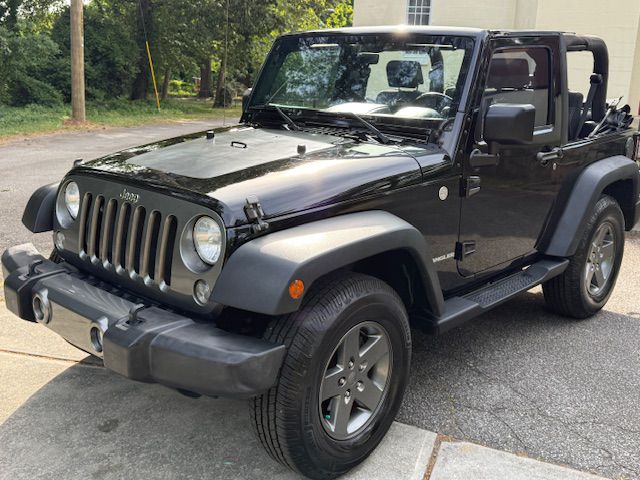 2010 Jeep Wrangler #16