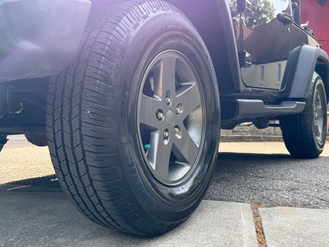 2010 Jeep Wrangler #18