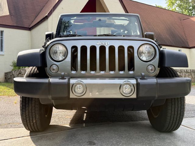 2010 Jeep Wrangler #19