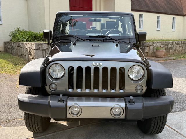 2010 Jeep Wrangler #4