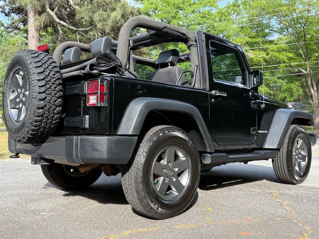 2010 Jeep Wrangler #27