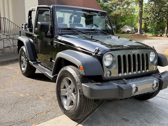 2010 Jeep Wrangler #35