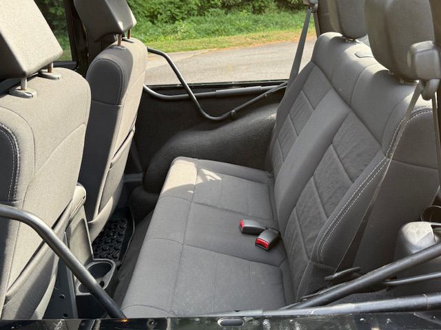 2010 Jeep Wrangler #38