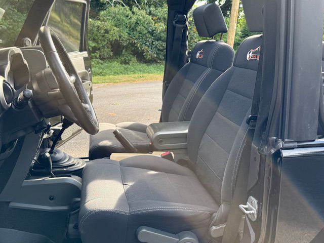 2010 Jeep Wrangler #43
