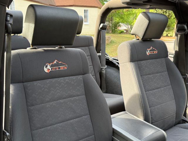 2010 Jeep Wrangler #9