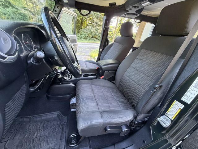 2011 Jeep Wrangler #14