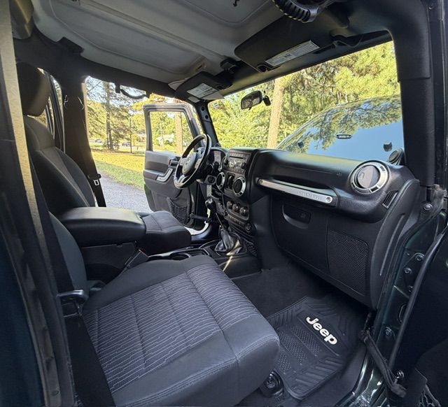 2011 Jeep Wrangler #18