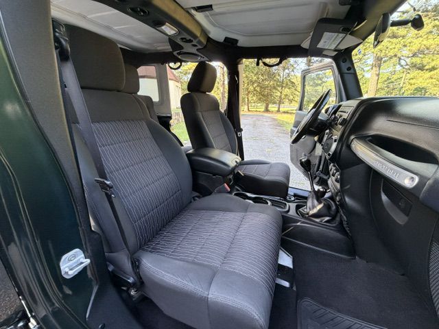 2011 Jeep Wrangler #19