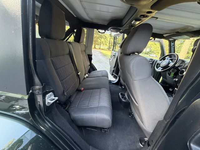2011 Jeep Wrangler #21