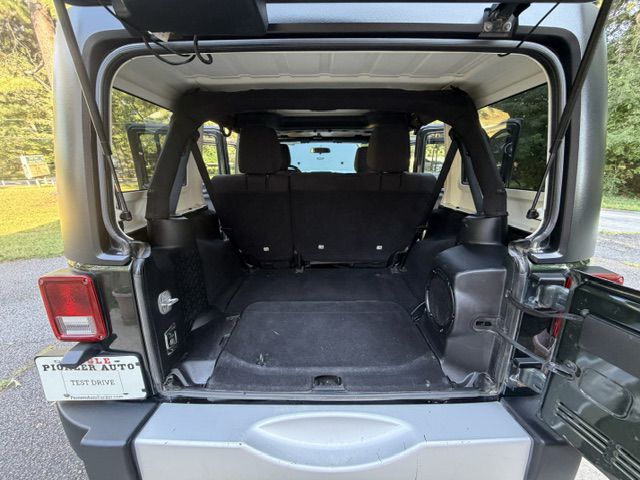 2011 Jeep Wrangler #24
