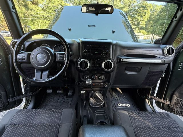 2011 Jeep Wrangler #27