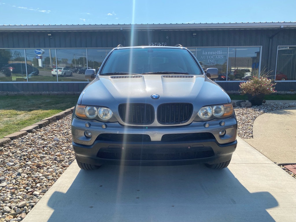 2016 Volvo XC90 T6 Momentum photo 11