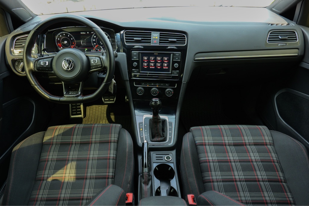 2004 Chrysler Crossfire Base photo 6