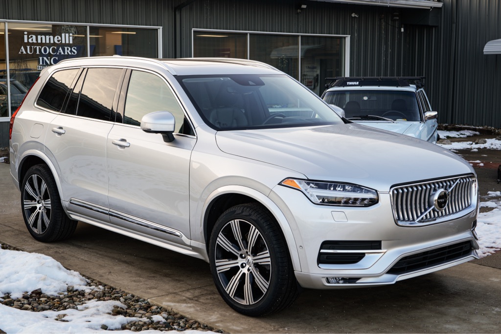2022 Volvo XC90 Inscription's photo
