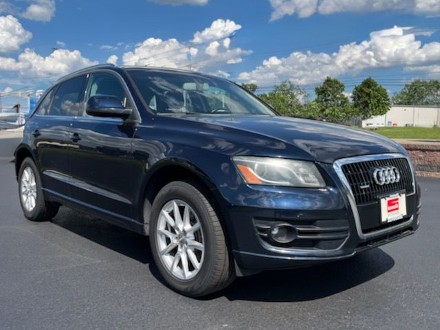 2010 Audi Q5 3.2 quattro Premium Plus - Main Image