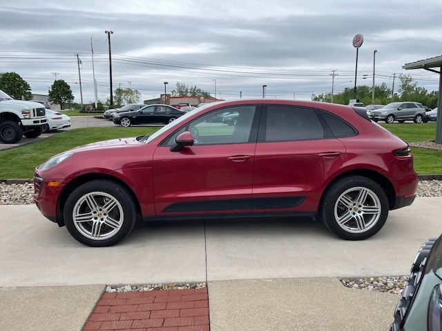 2016 Porsche Macan S - Image 3