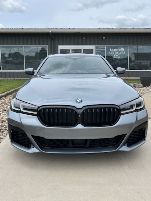 2021 BMW 5 Series M550i xDrive - Image 5