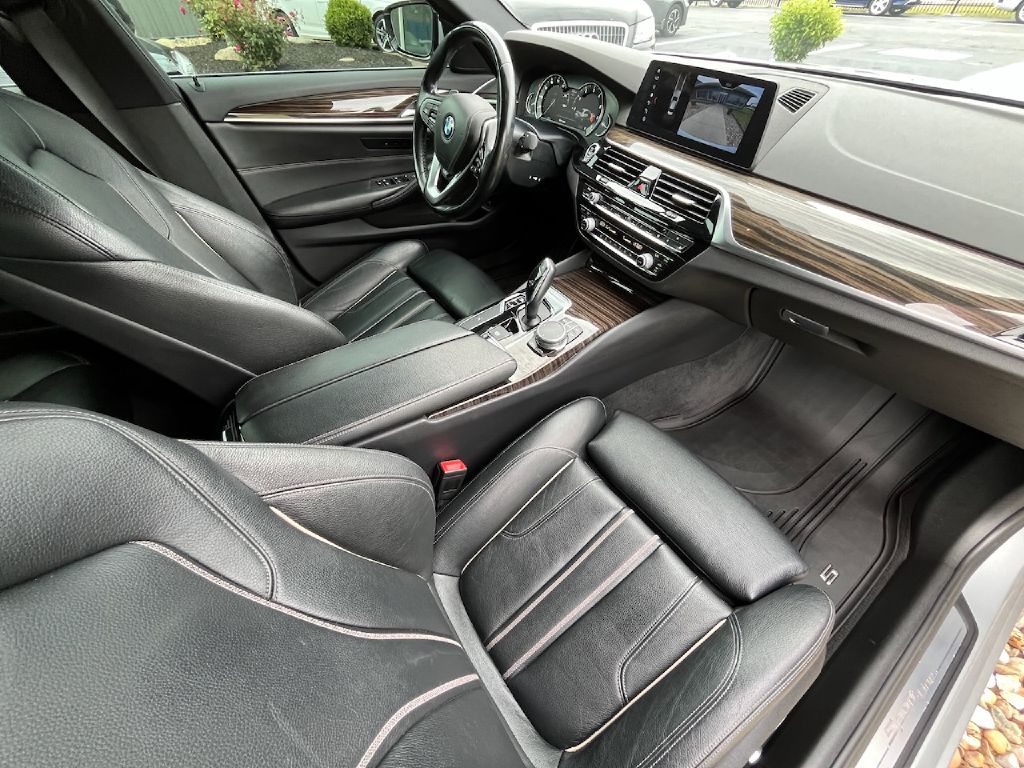 2018 BMW 5 Series 530i - Photo 9