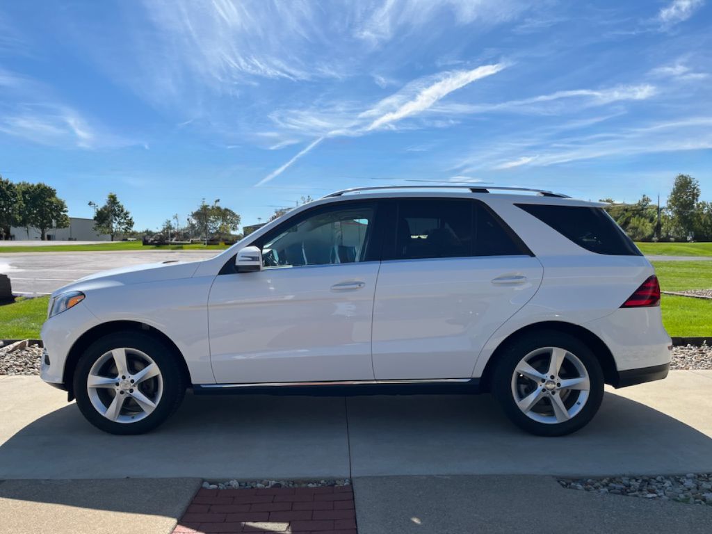 2016 Mercedes-Benz GLE GLE 350 4MATIC - Image 2