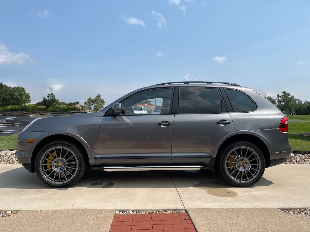 2009 Porsche Cayenne Turbo S - Main Image