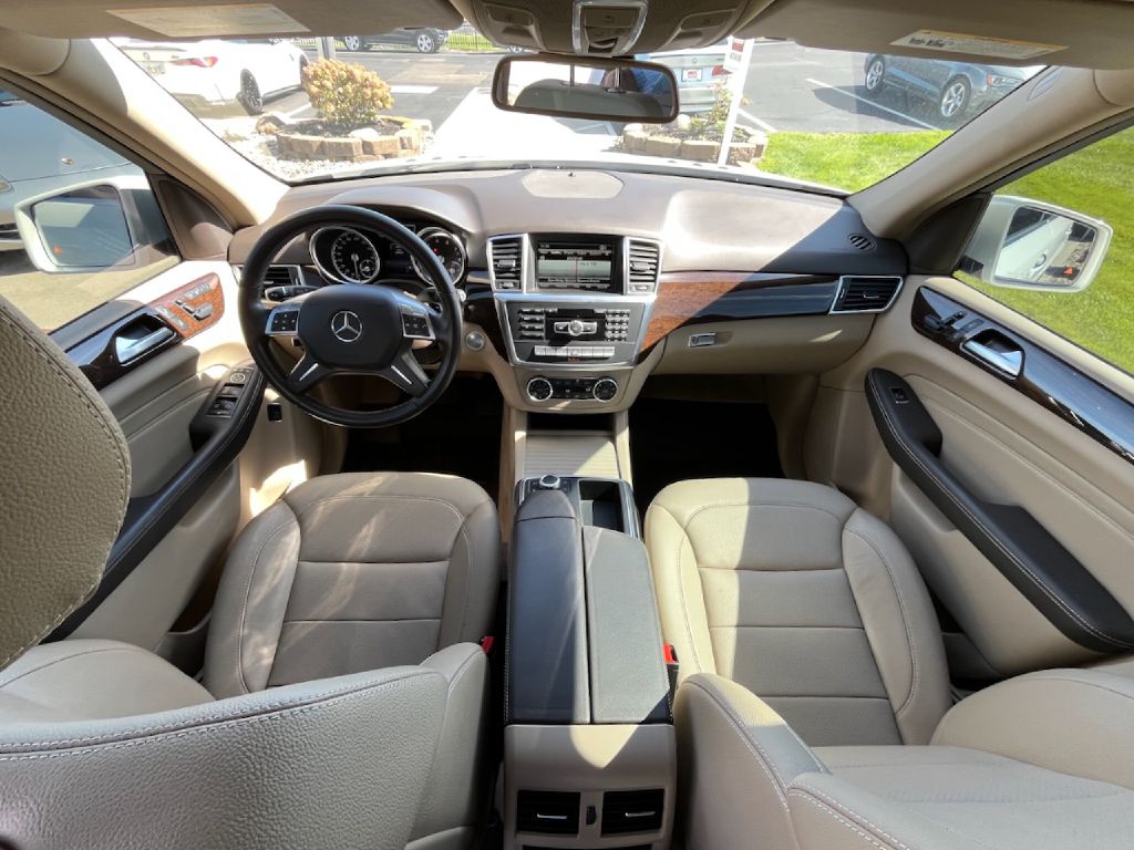 2014 Mercedes-Benz M-Class ML 350 4MATIC - Image 3