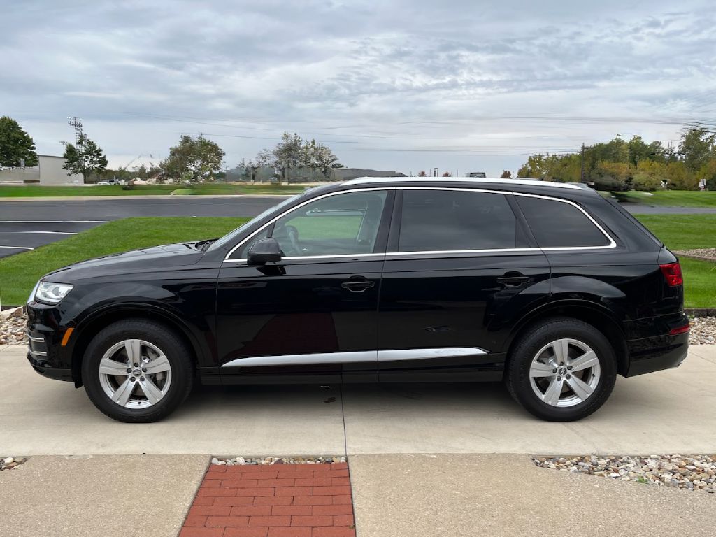 2019 Audi Q7 quattro Premium 45 TFSI - Image 3