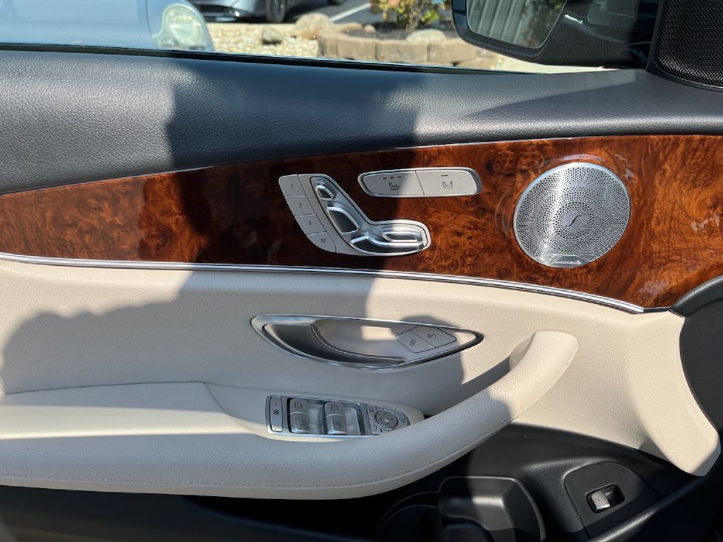 Photo 5 of 2018 Mercedes-Benz E-Class E 400 4MATIC