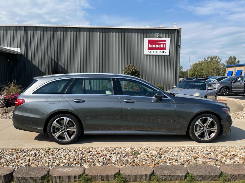Photo 3 of 2018 Mercedes-Benz E-Class E 400 4MATIC