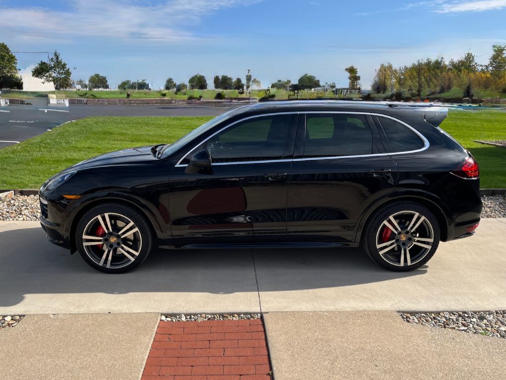 2014 Porsche Cayenne GTS - Main Image