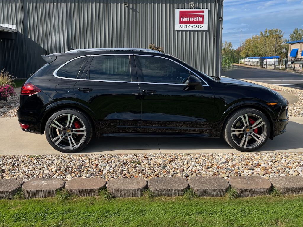 2014 Porsche Cayenne GTS - Image 5
