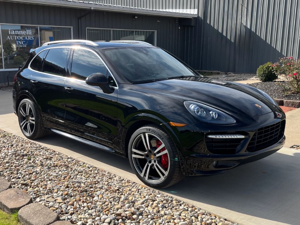 2014 Porsche Cayenne GTS - Image 4