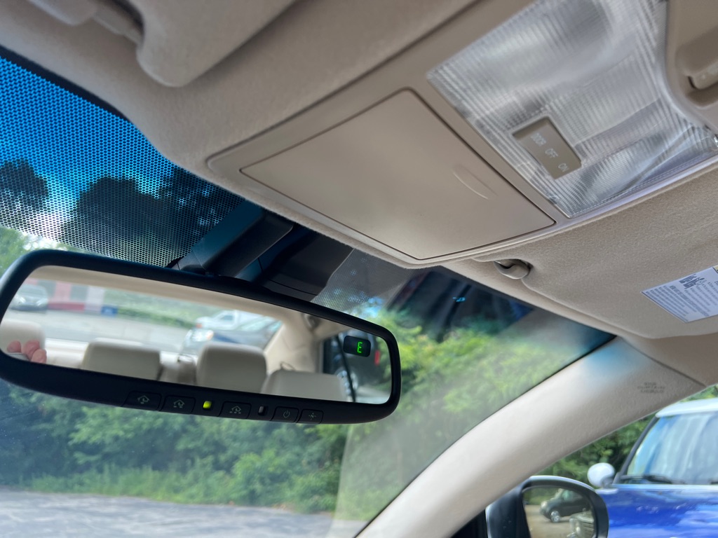 Photo 18 of this TOYOTA AVALON