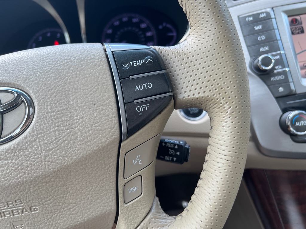 Photo 9 of this TOYOTA AVALON