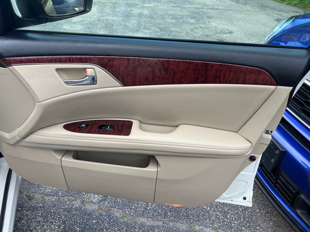 Photo 28 of this TOYOTA AVALON