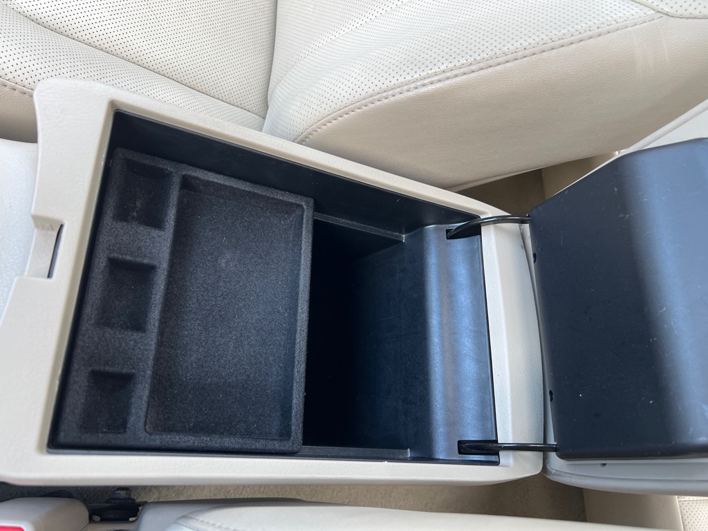 Photo 19 of this TOYOTA AVALON