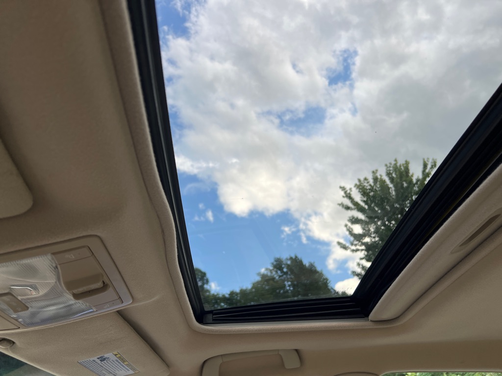 Photo 15 of this TOYOTA AVALON