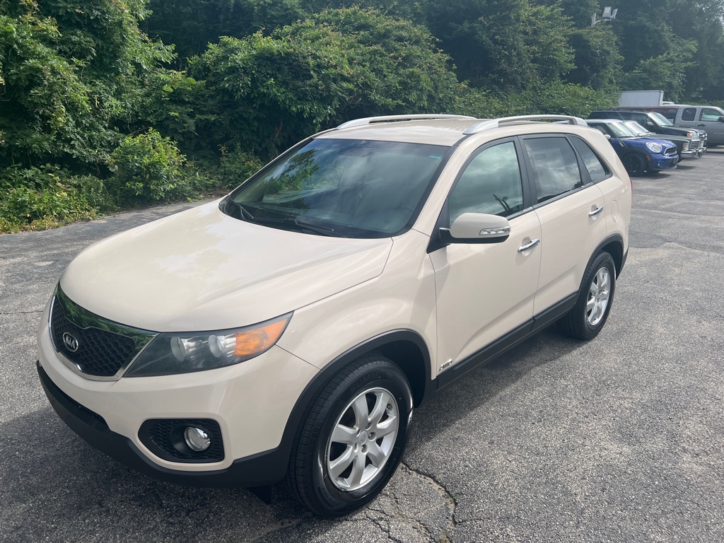 2011 KIA SORENTO LX