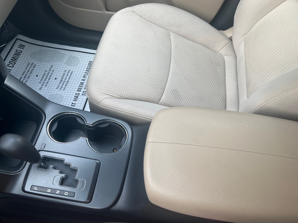 Photo 13 of this KIA SORENTO LX