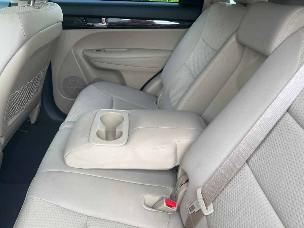 Photo 16 of this KIA SORENTO LX
