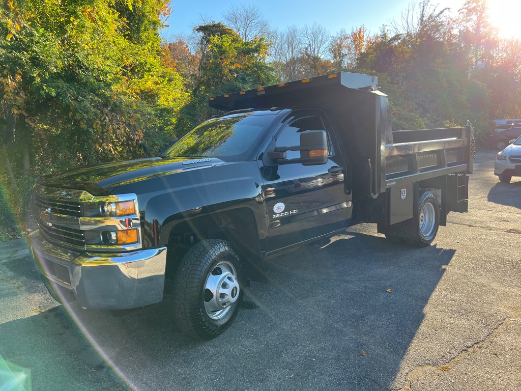 Photo 2 of this CHEVROLET SILVERADO 3500