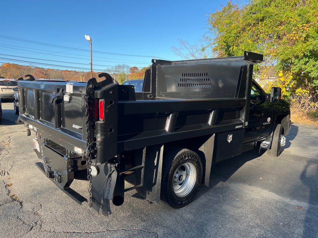 Photo 3 of this CHEVROLET SILVERADO 3500