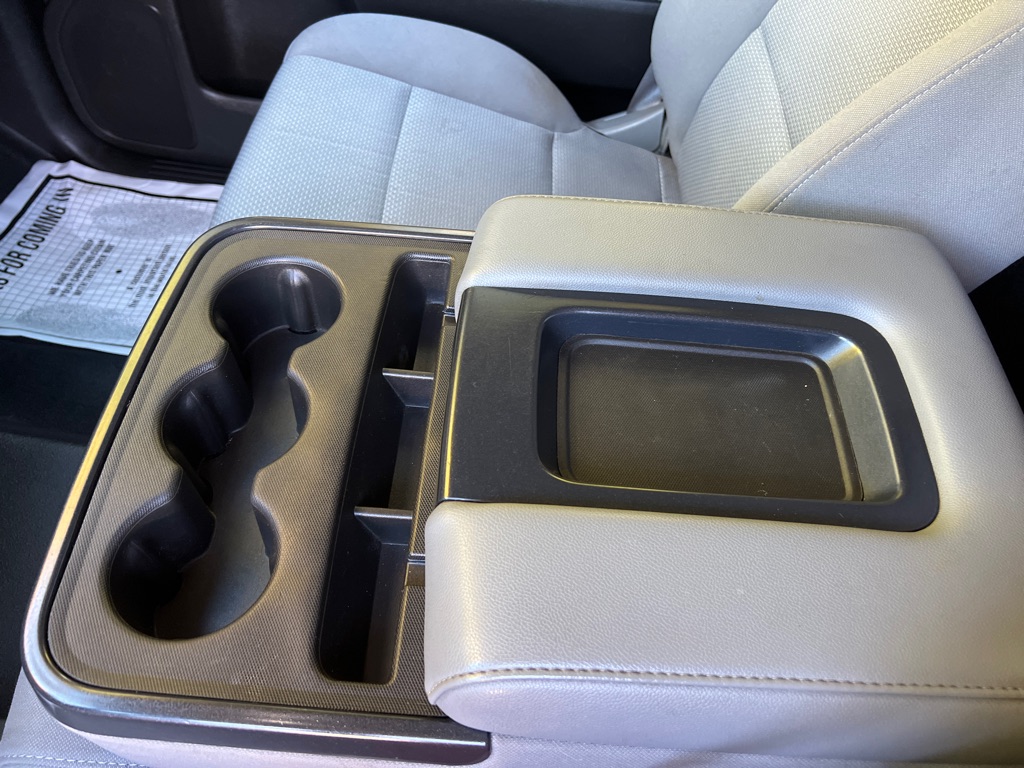 Photo 18 of this CHEVROLET SILVERADO 3500